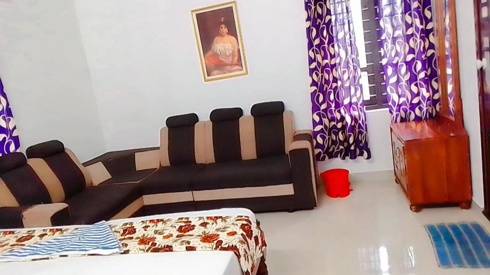 Karma Homestay Mundrothuruth Buitenkant foto